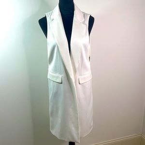 White Long Sleeveless Over Jacket